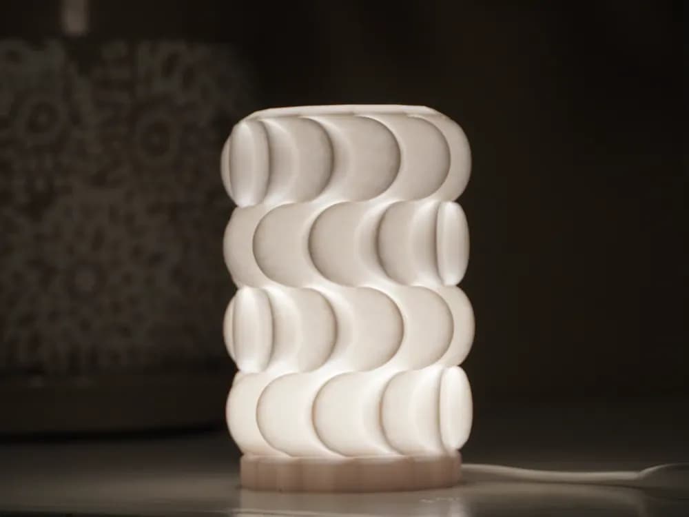 چراغ رومیزی موجدار همراه LED MH001